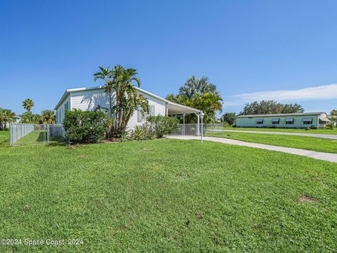 A home in Barefoot Bay