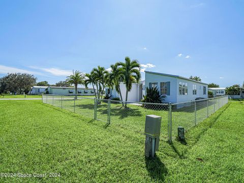 A home in Barefoot Bay