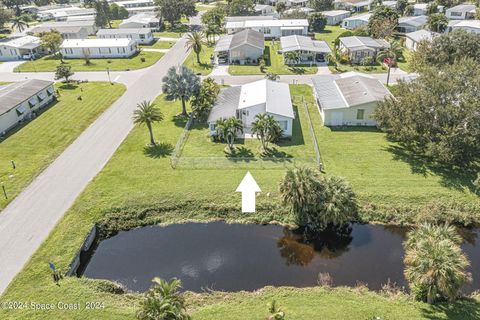 A home in Barefoot Bay