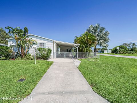 A home in Barefoot Bay