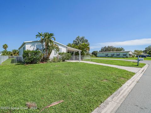 A home in Barefoot Bay