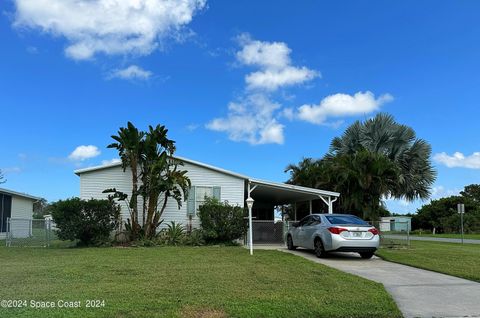 A home in Barefoot Bay