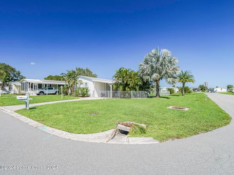 A home in Barefoot Bay