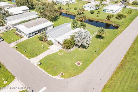 A home in Barefoot Bay