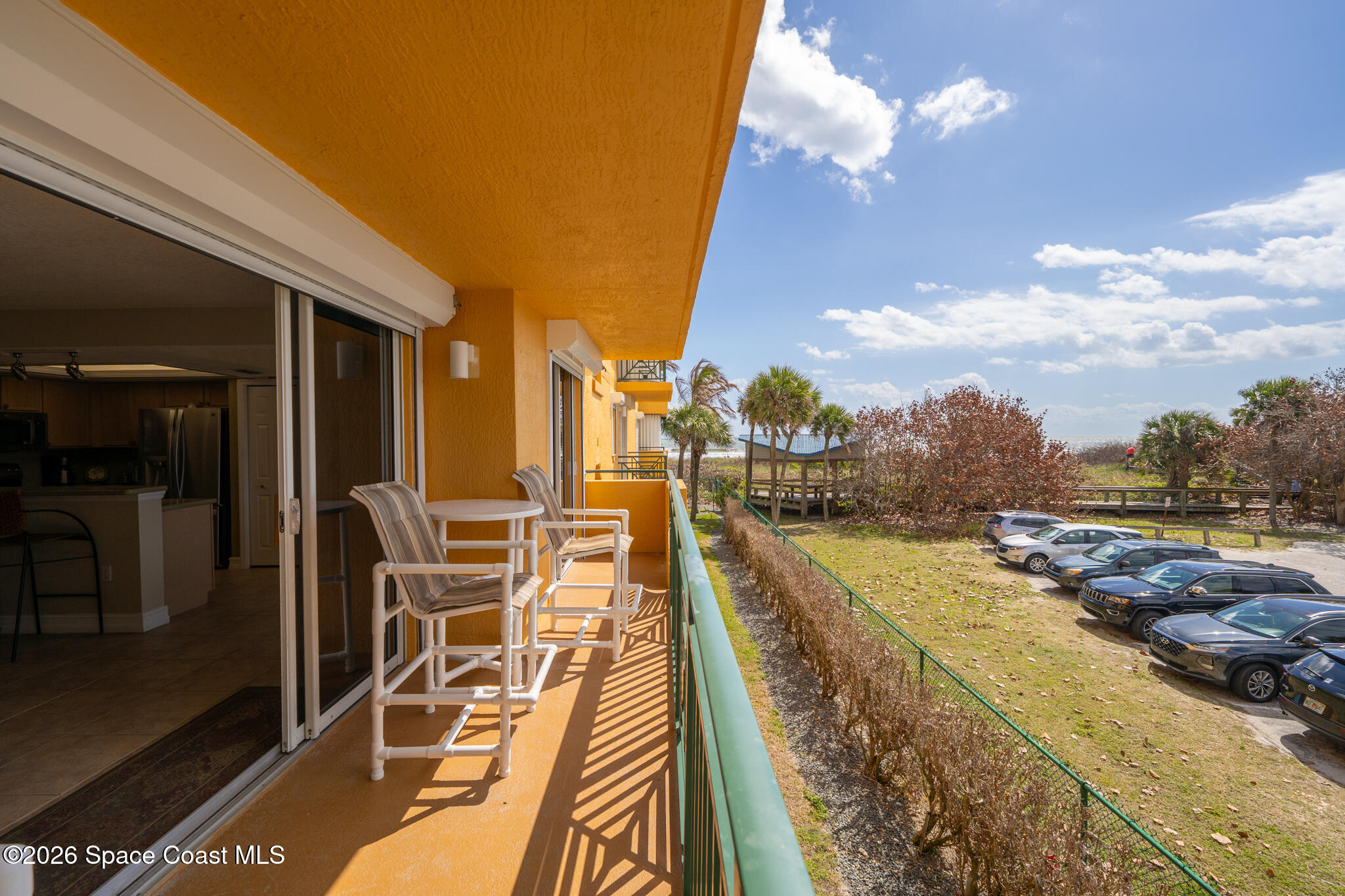 8472 Ridgewood Avenue 201