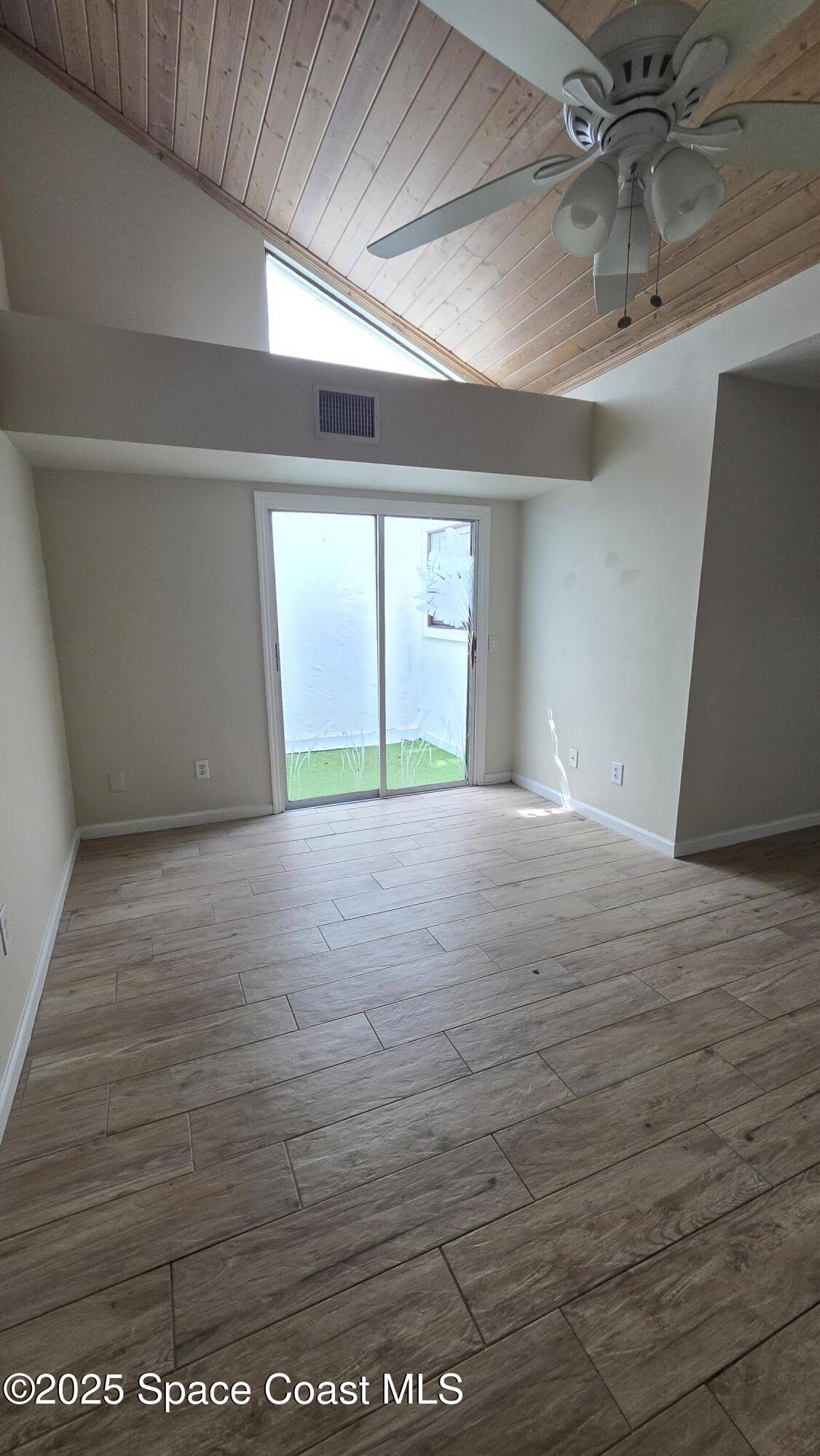 408 Hawthorne Court