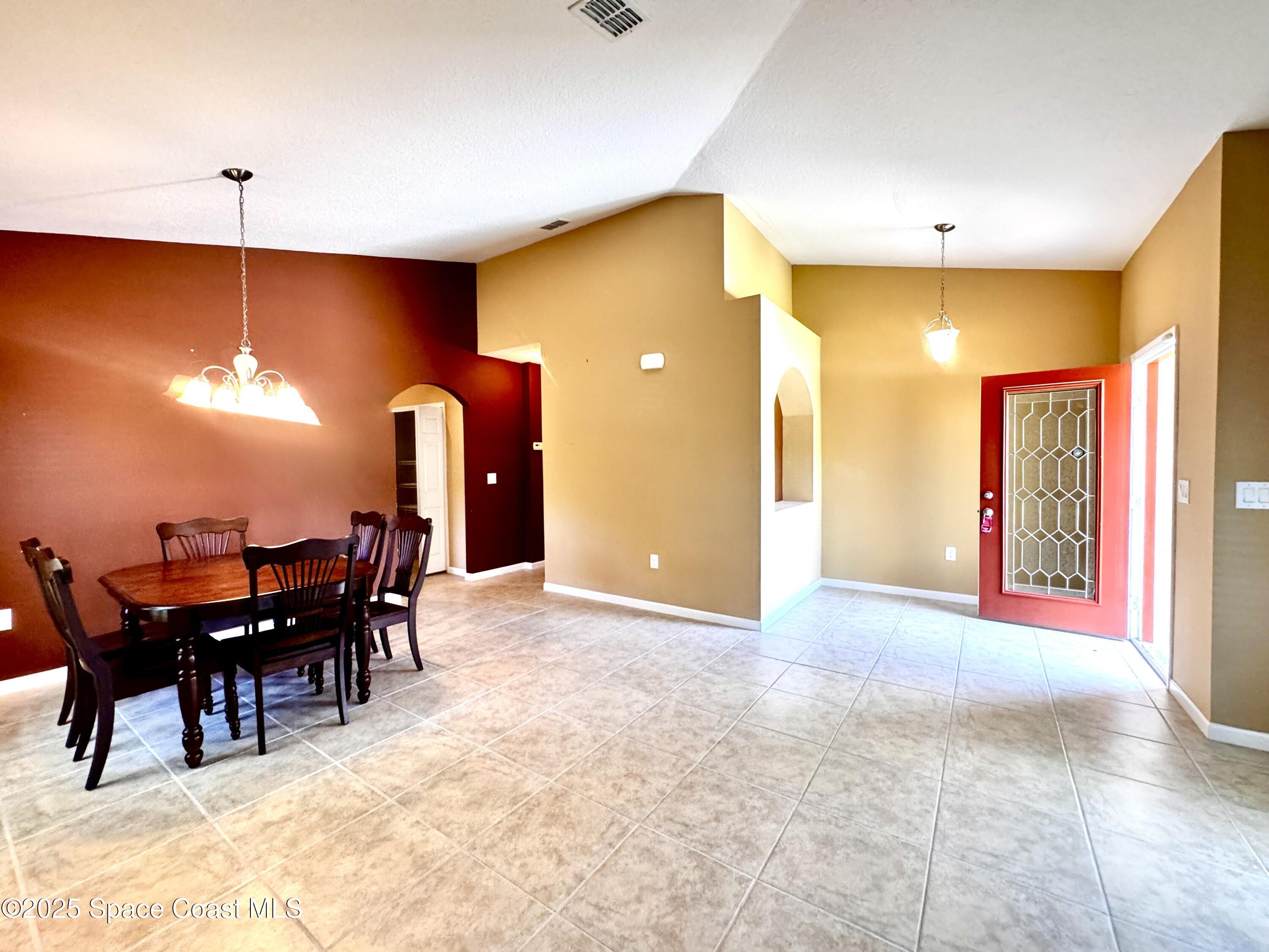 203 Briarcliff Circle