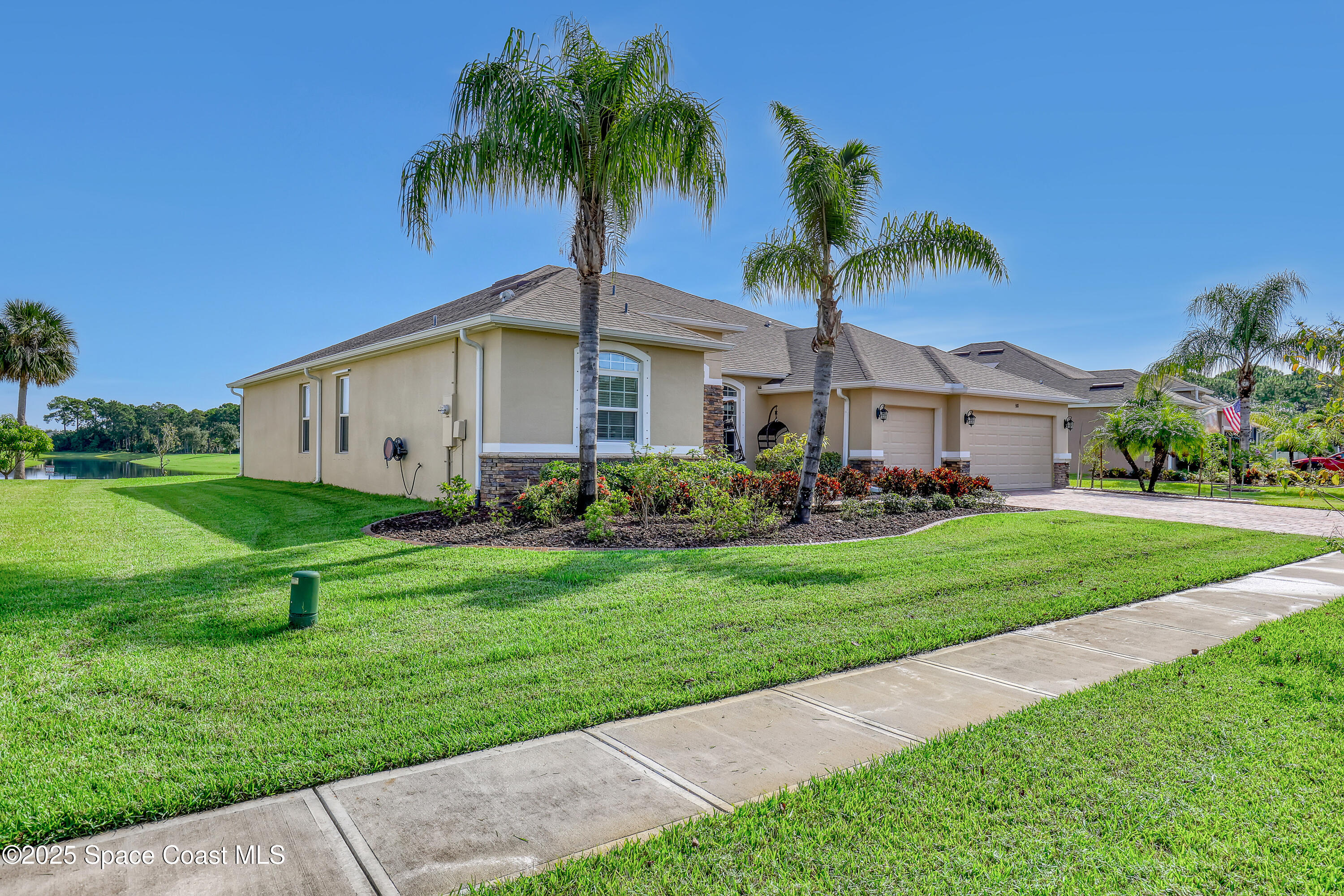 580 Easton Forest Circle SE