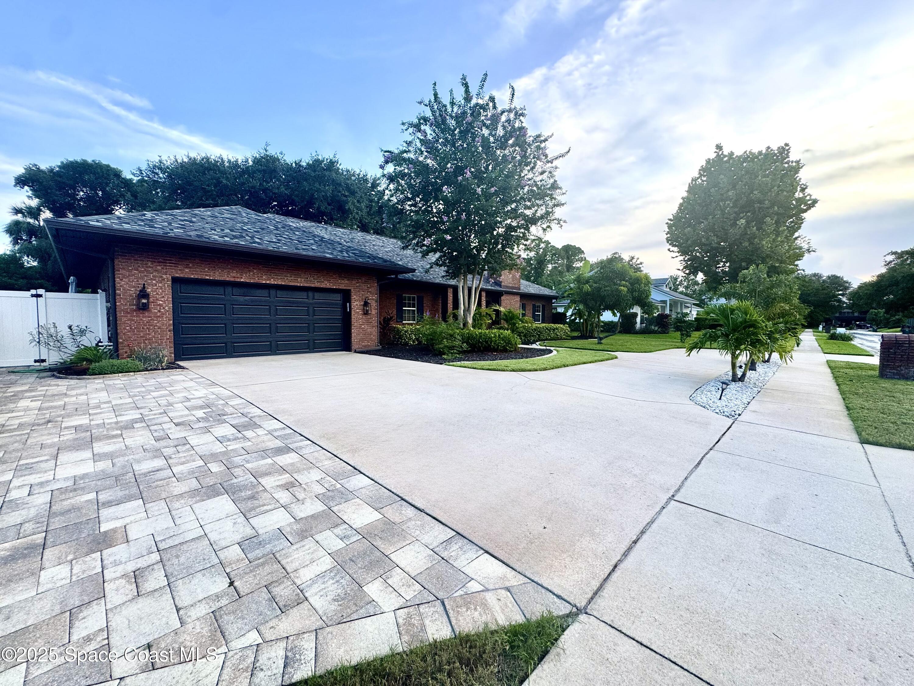 572 Lake Ashley Circle