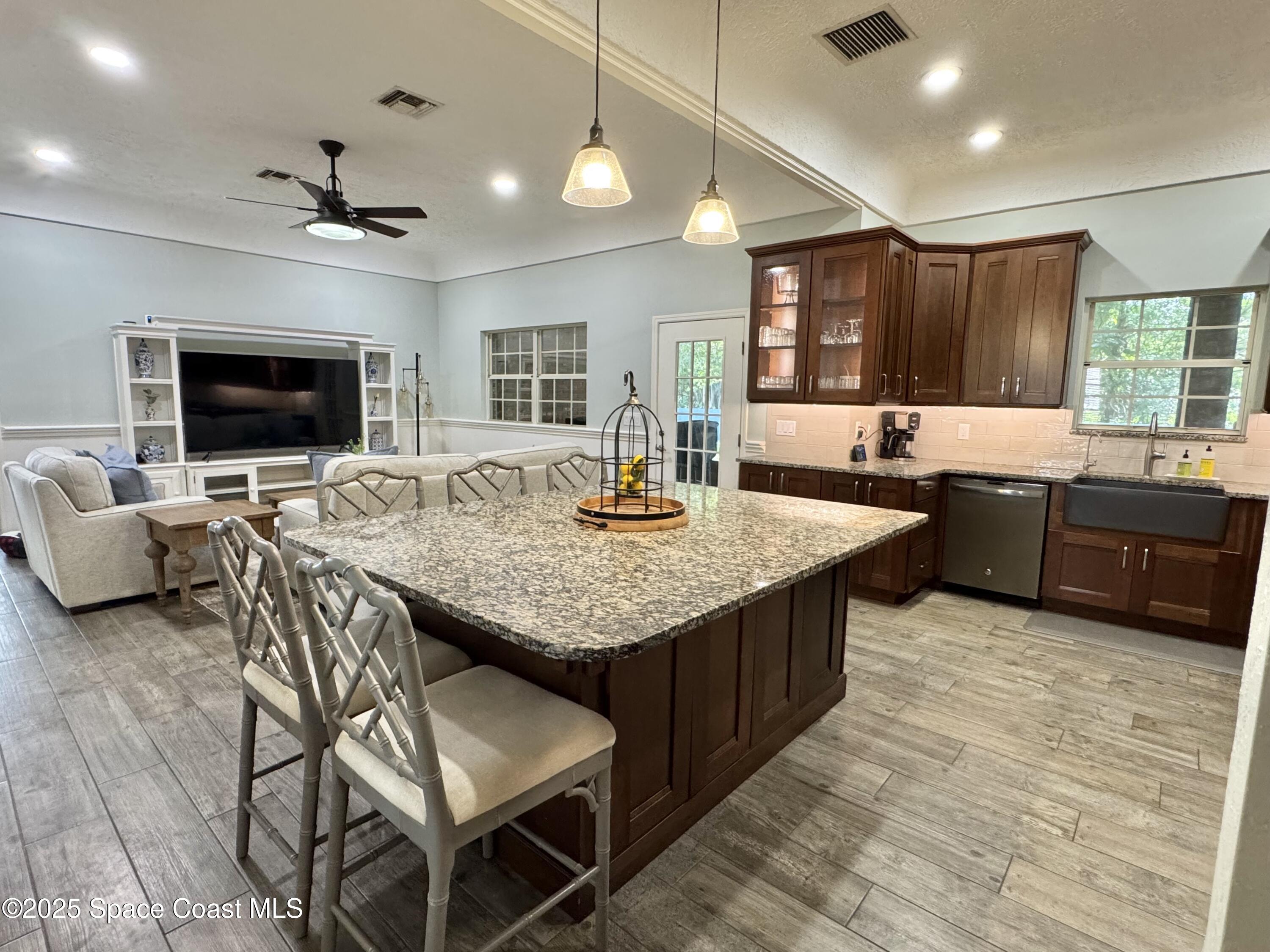 572 Lake Ashley Circle