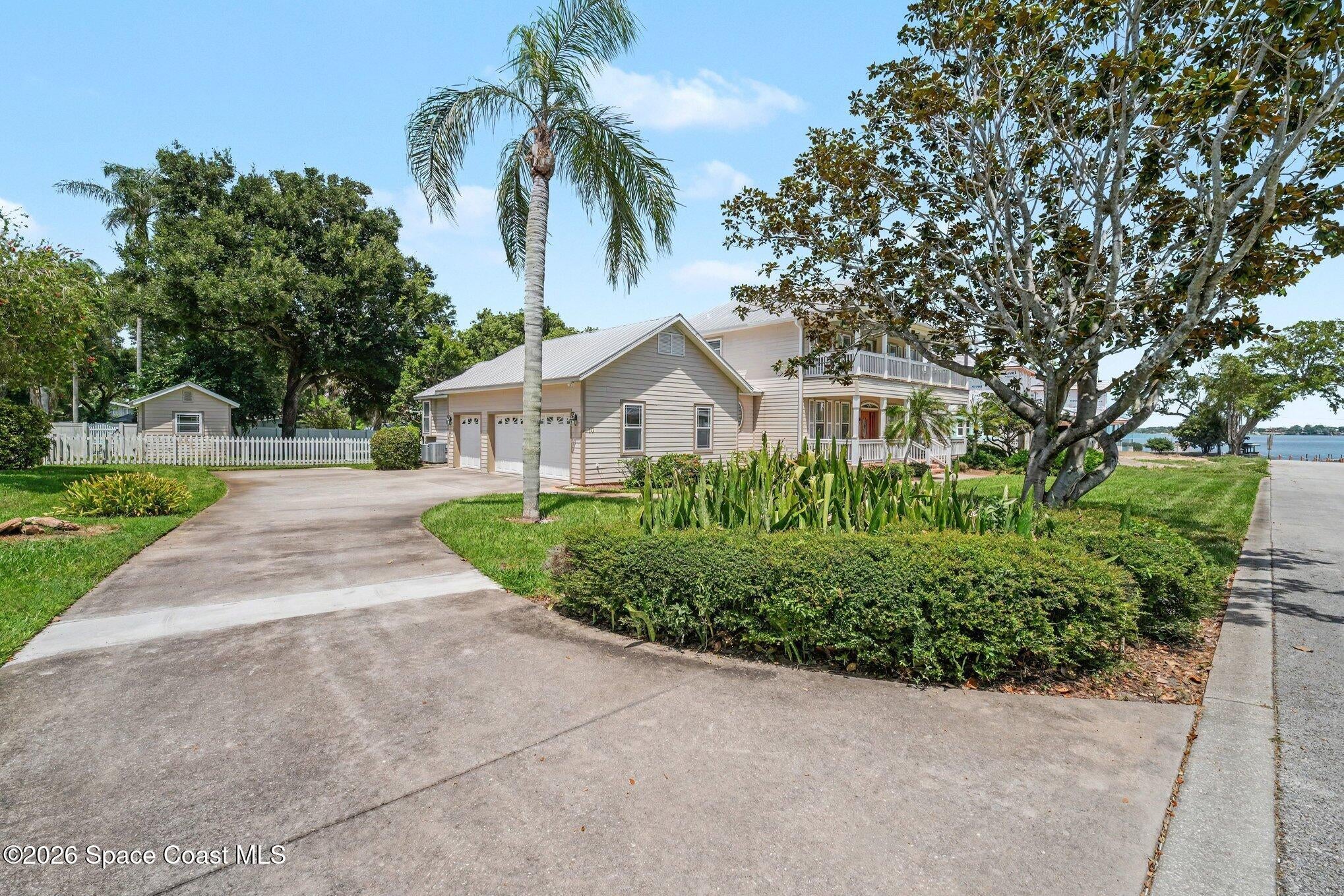 10 Wincove Lane