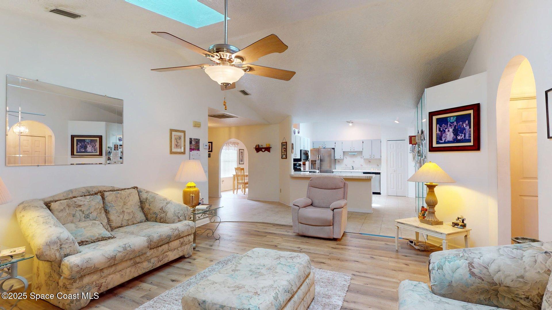 142 Olivick Circle NE
