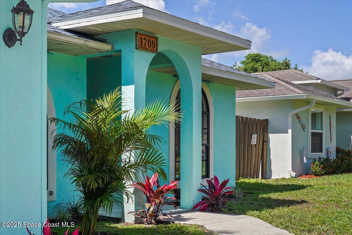 1709 Palm Ridge Road