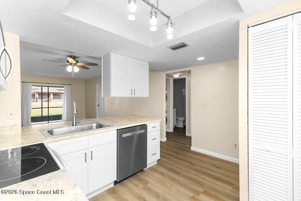 1704 University Lane 702