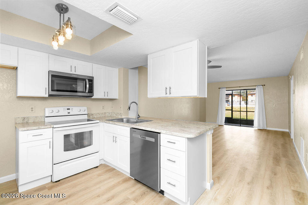 1704 University Lane 702