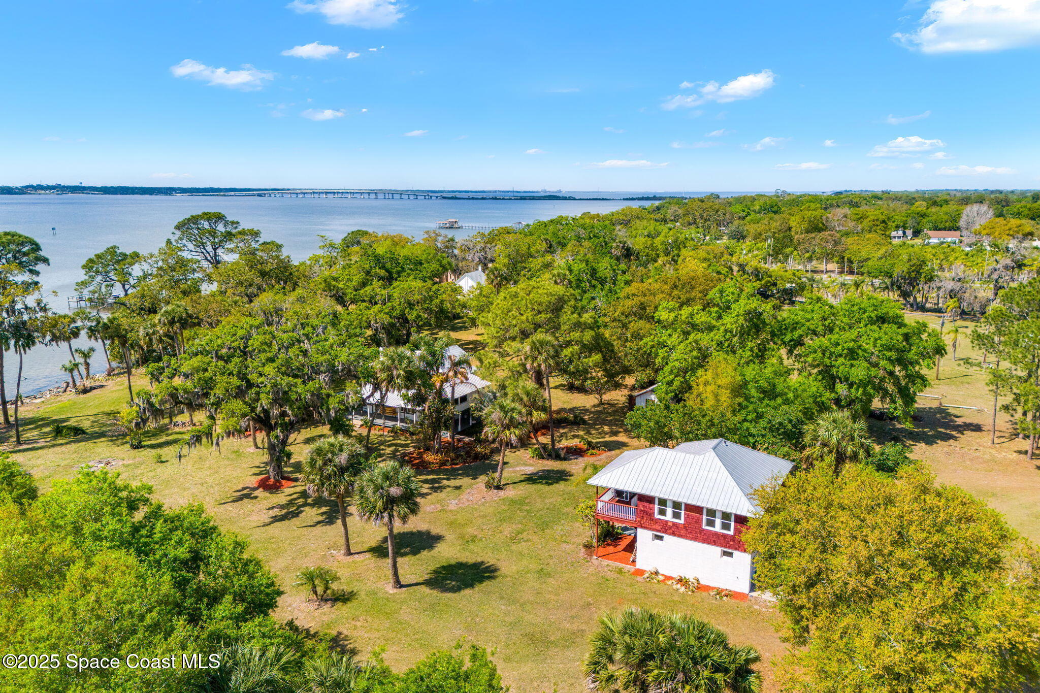 1605 N Tropical Trail