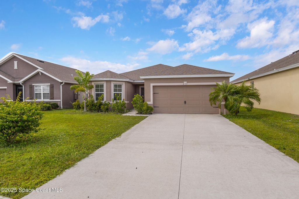 Photo of 275 Guinevere Drive SW, Palm Bay, FL 32908 (MLS # 1058975)