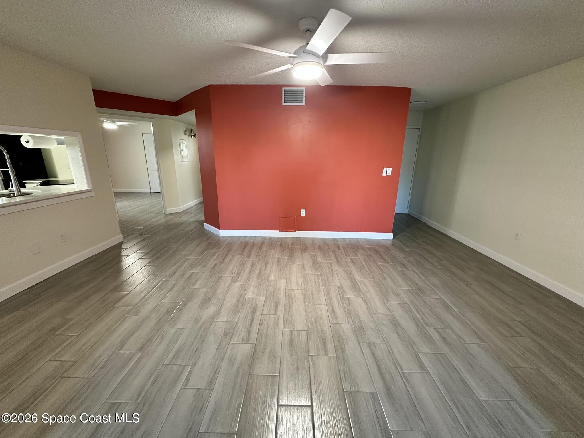 4740 Lake Waterford Way 3-112