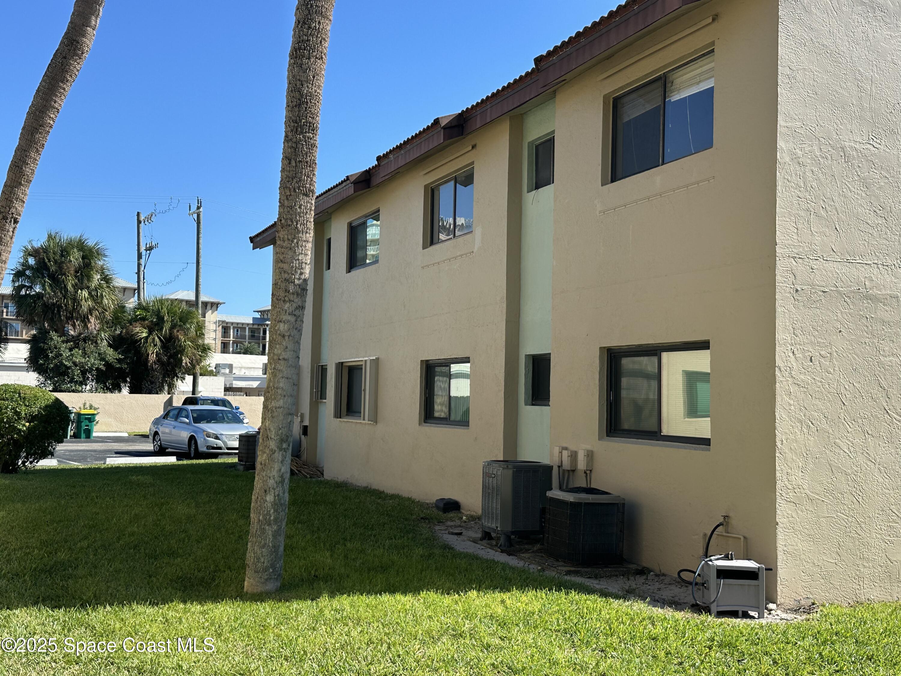 1145 N Shannon Avenue 16