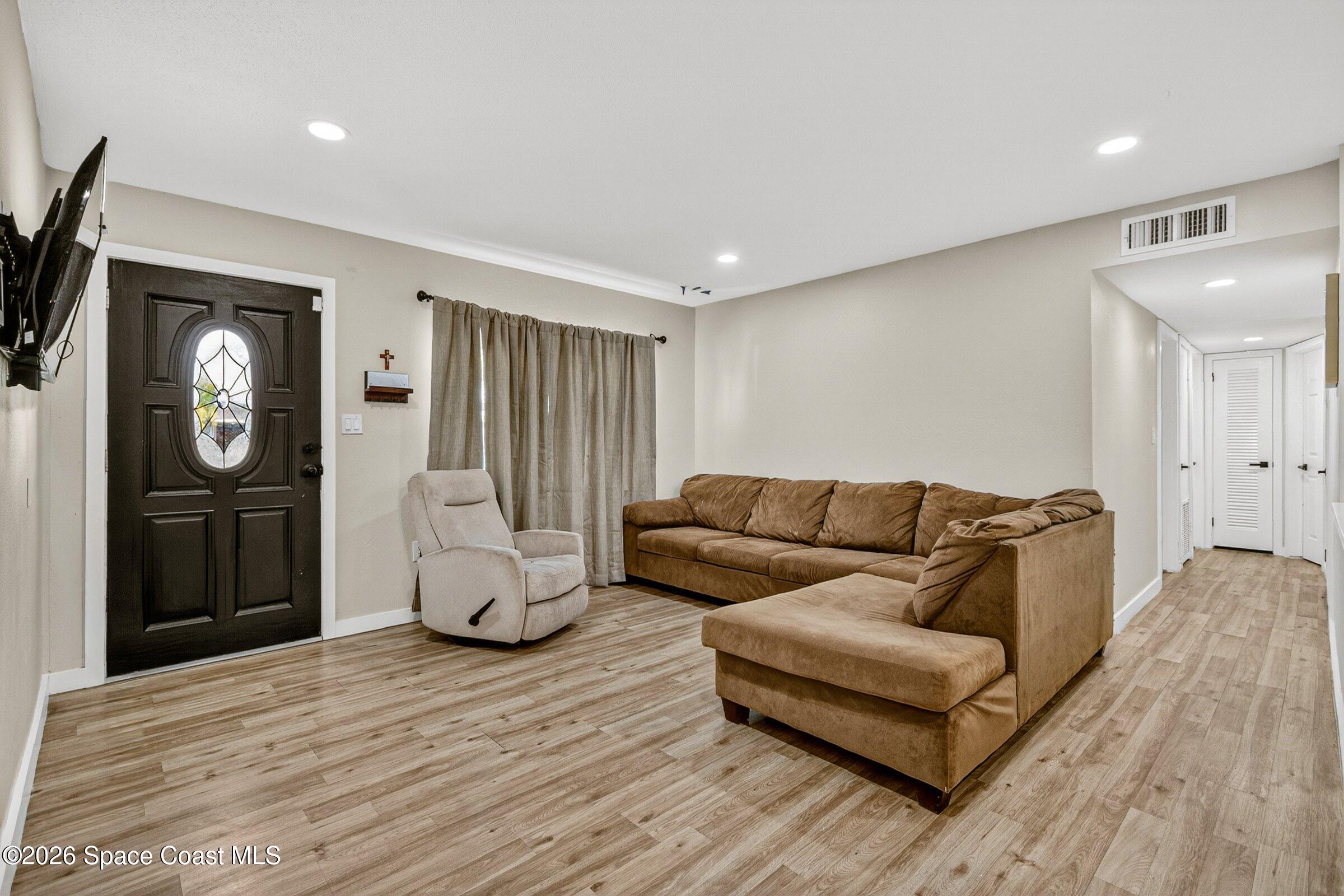 1395 Ashwood Drive