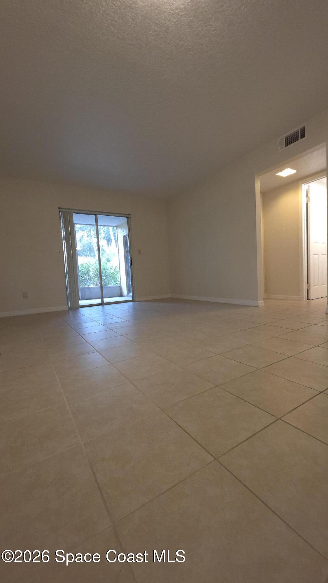 3118 Sir Hamilton Circle 4