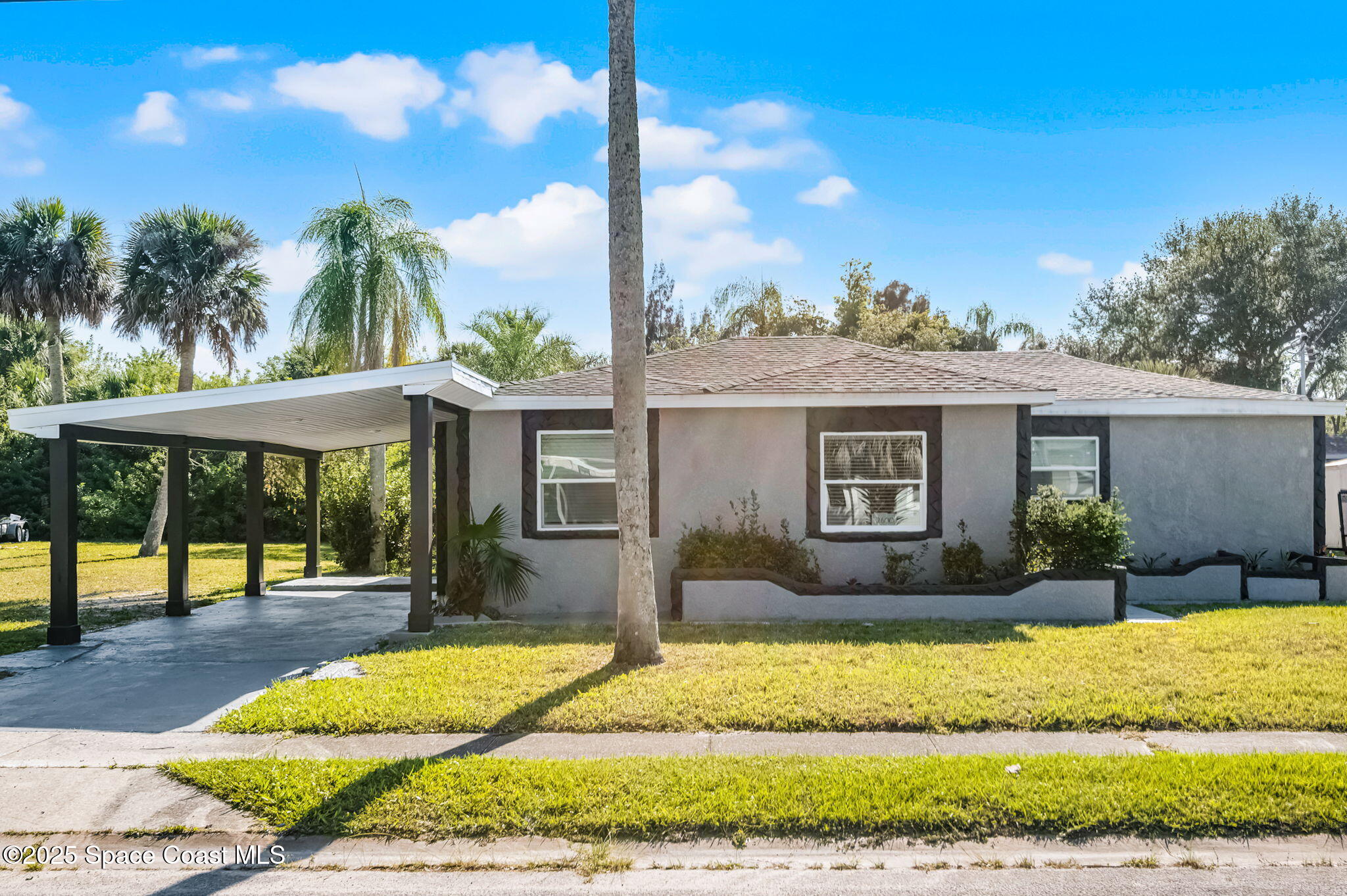 2600 Pond Street