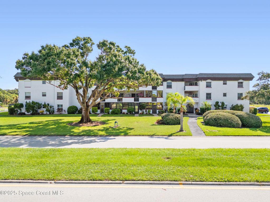 Photo of 725 Port Malabar Boulevard NE #106, Palm Bay, FL 32905 (MLS # 1055860)