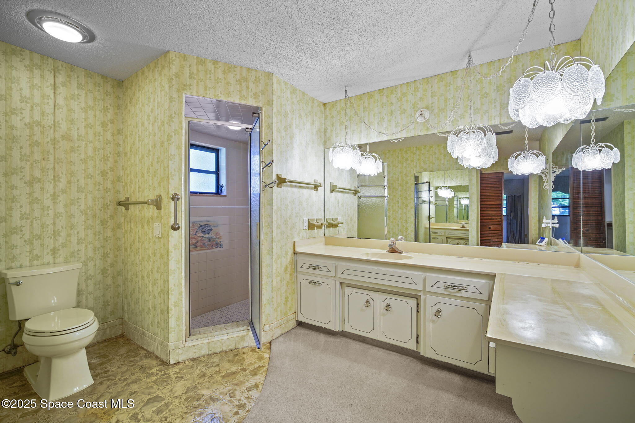 1185 Ashlyn Drive