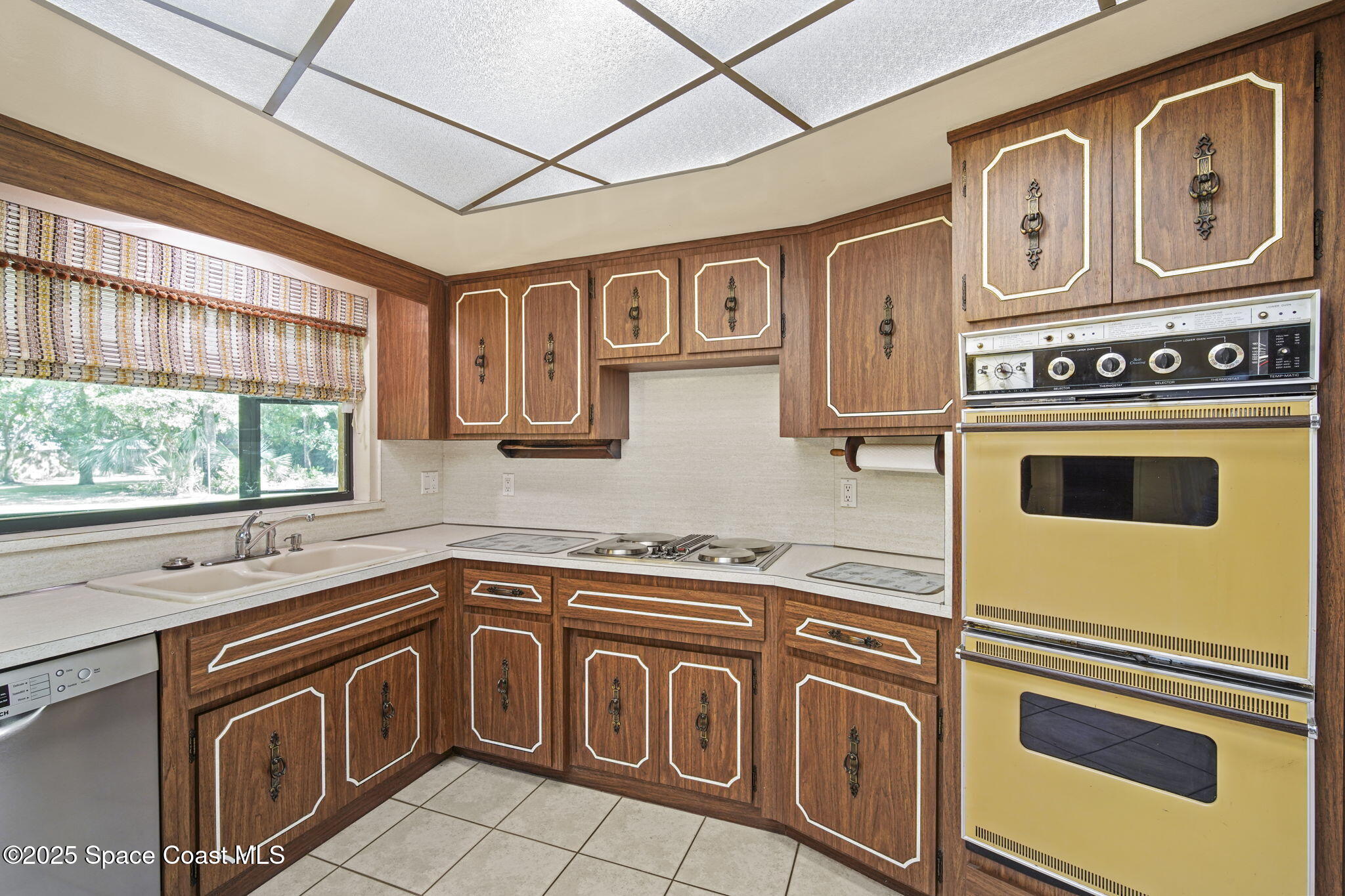 1185 Ashlyn Drive