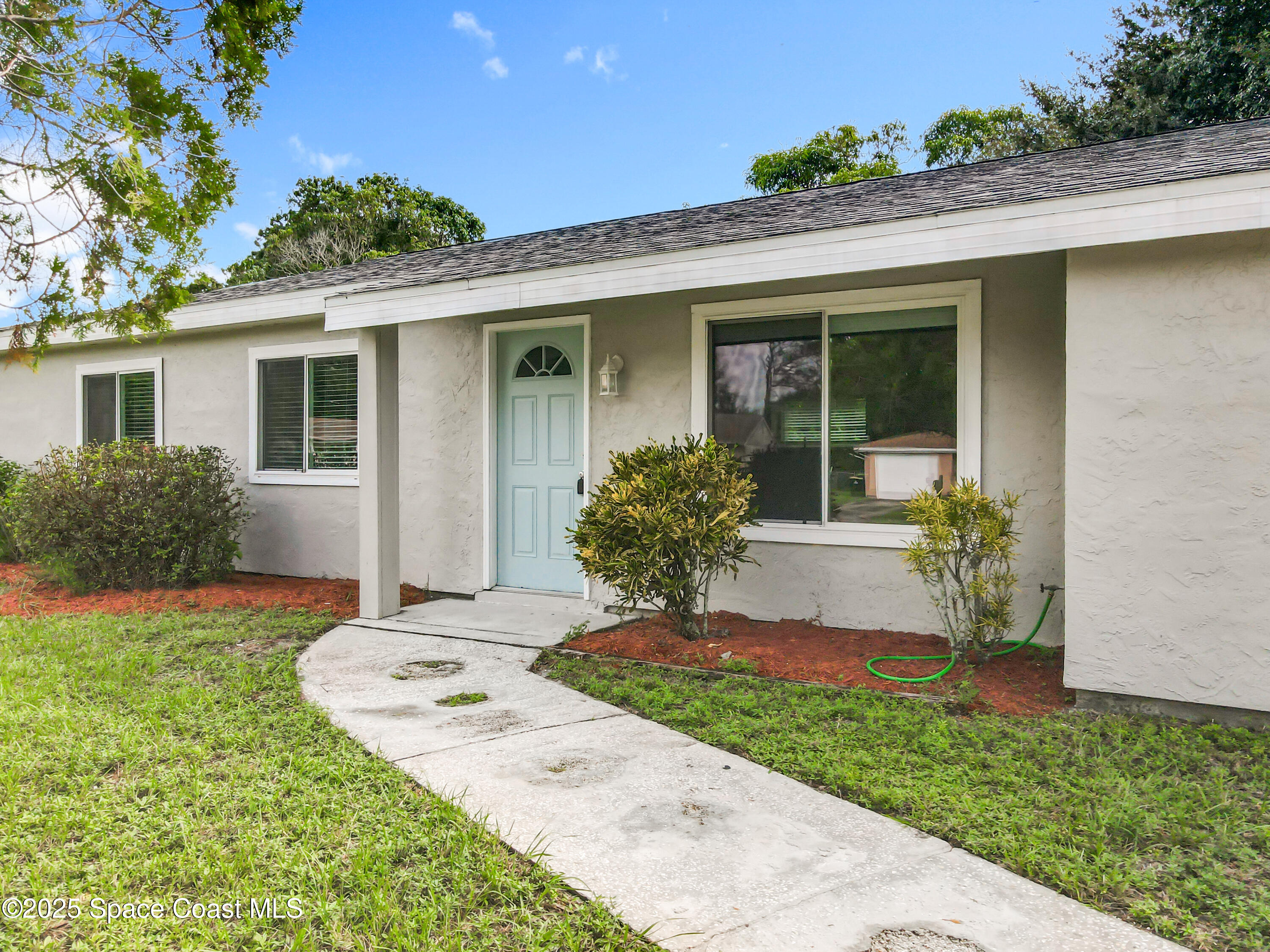 1399 Mariposa Drive NE