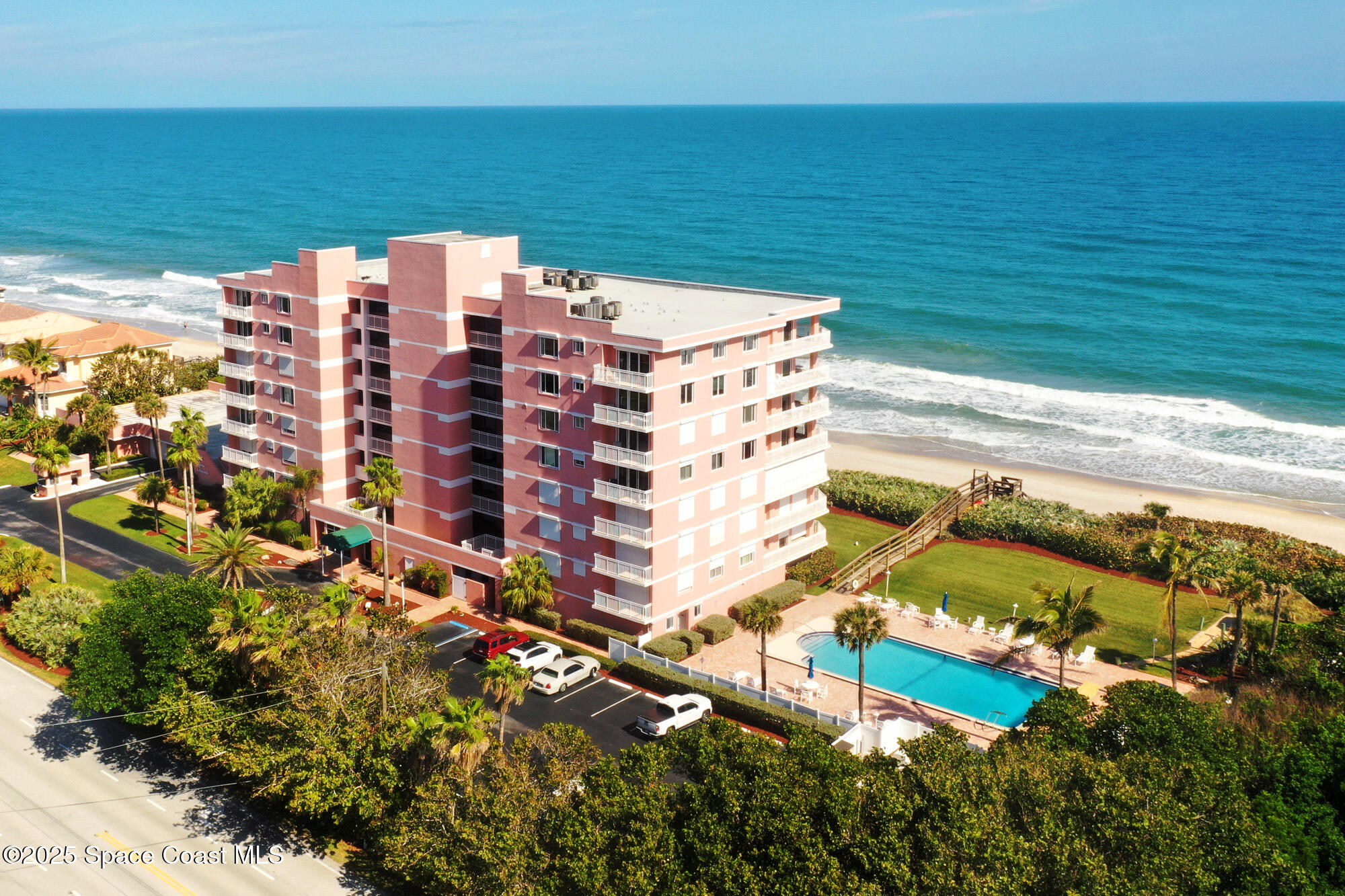 5635 S Hwy A1a 402