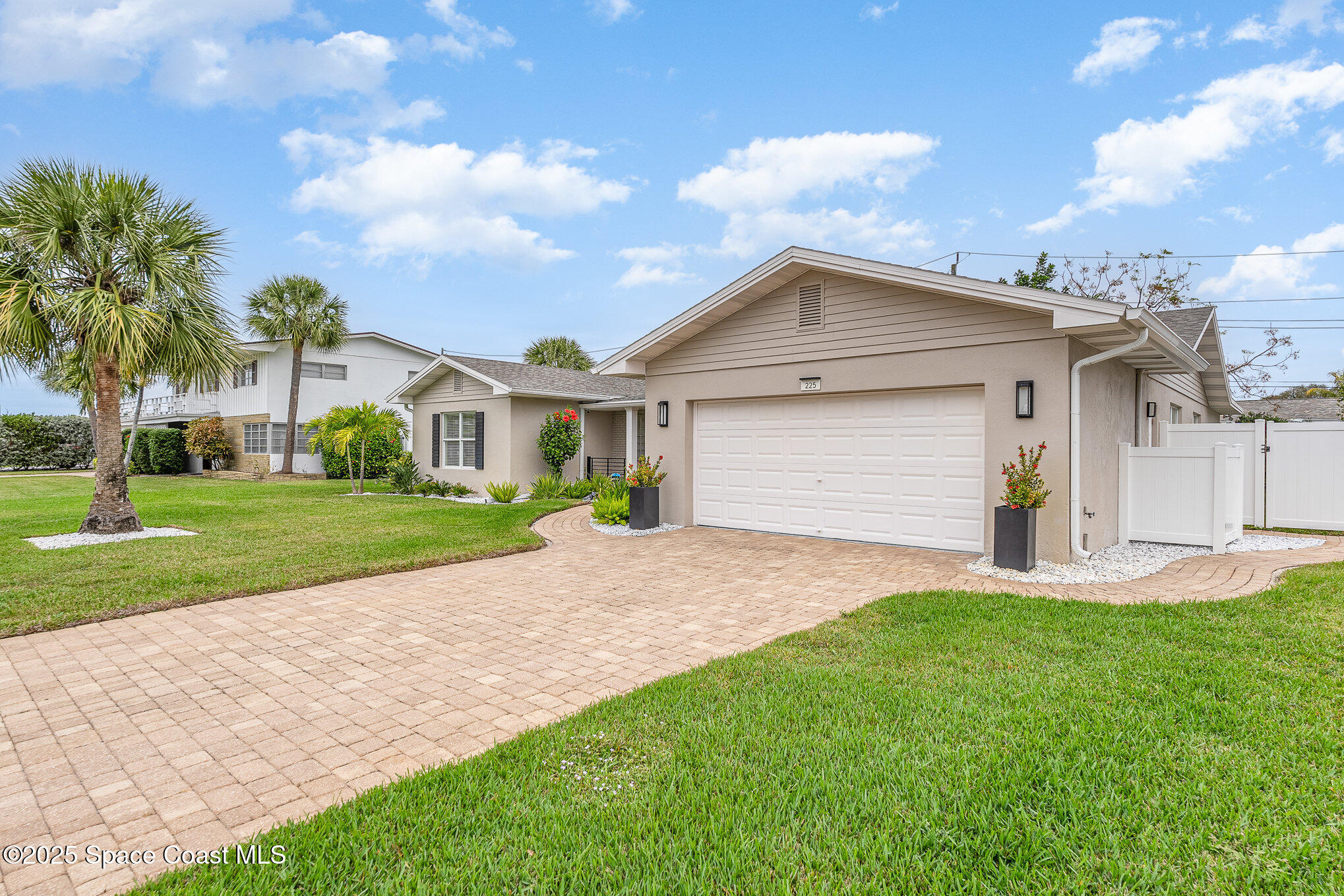 225 Hedgecock Court