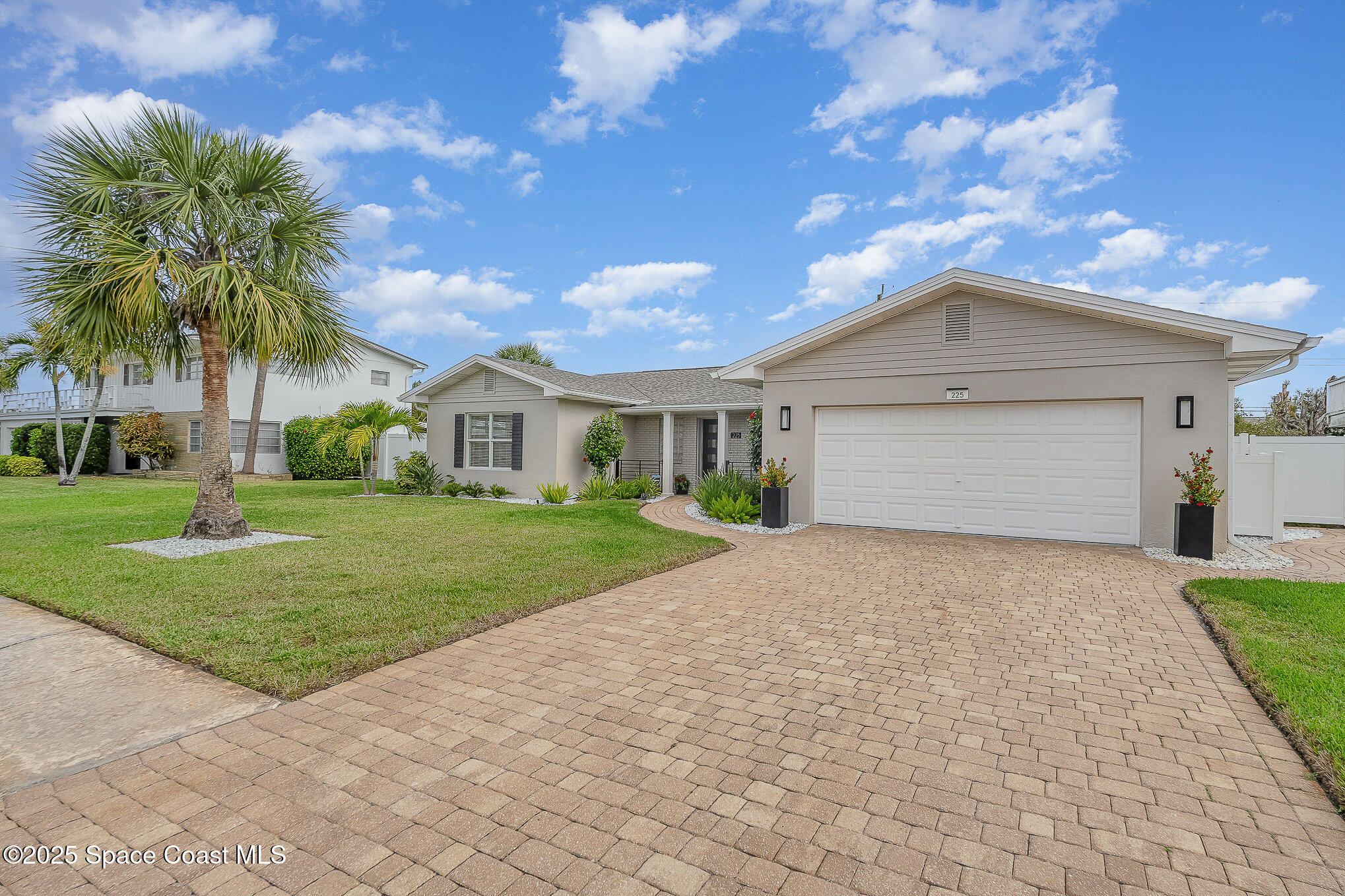 225 Hedgecock Court