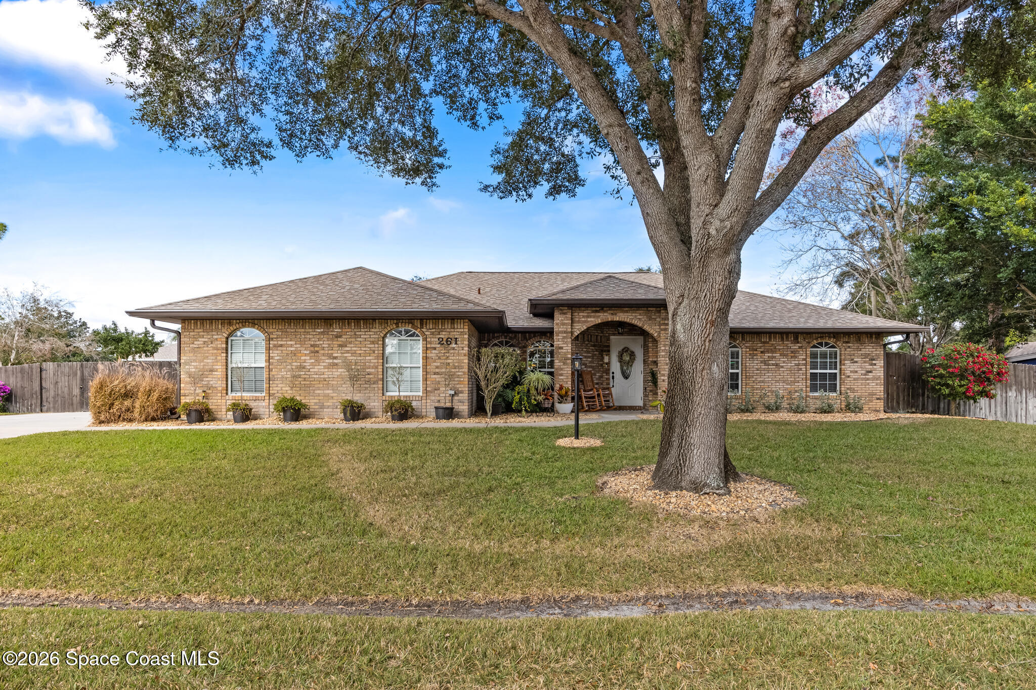 261 Naylor Street NE