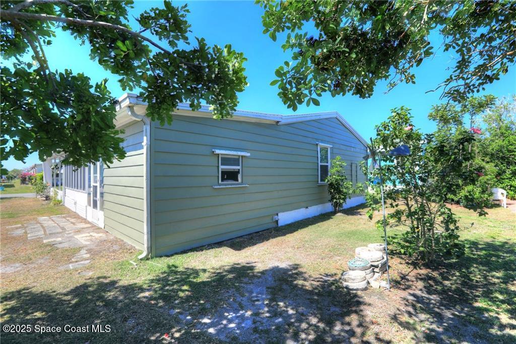 903 Oleander Circle
