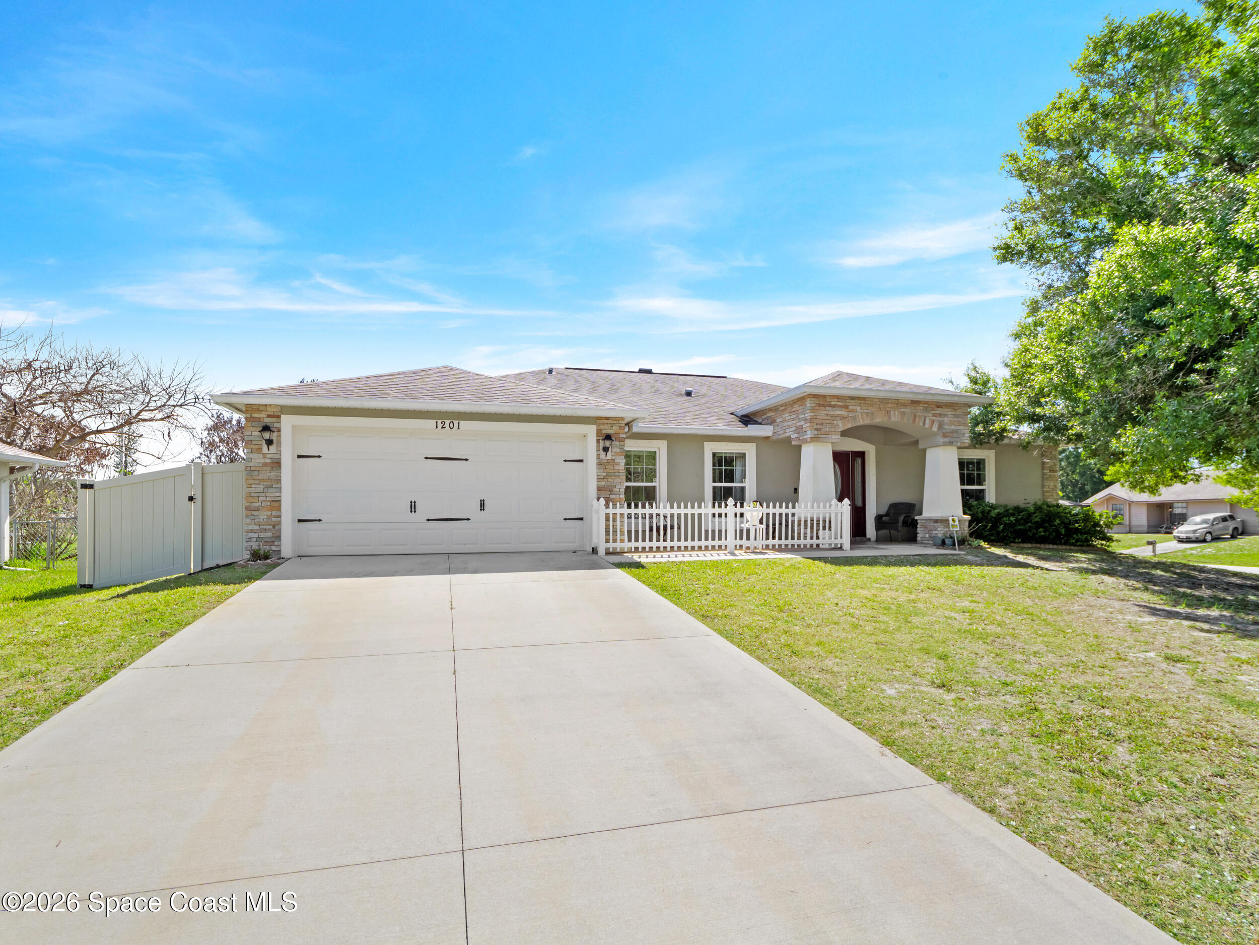 1201 Roslyn Avenue NW