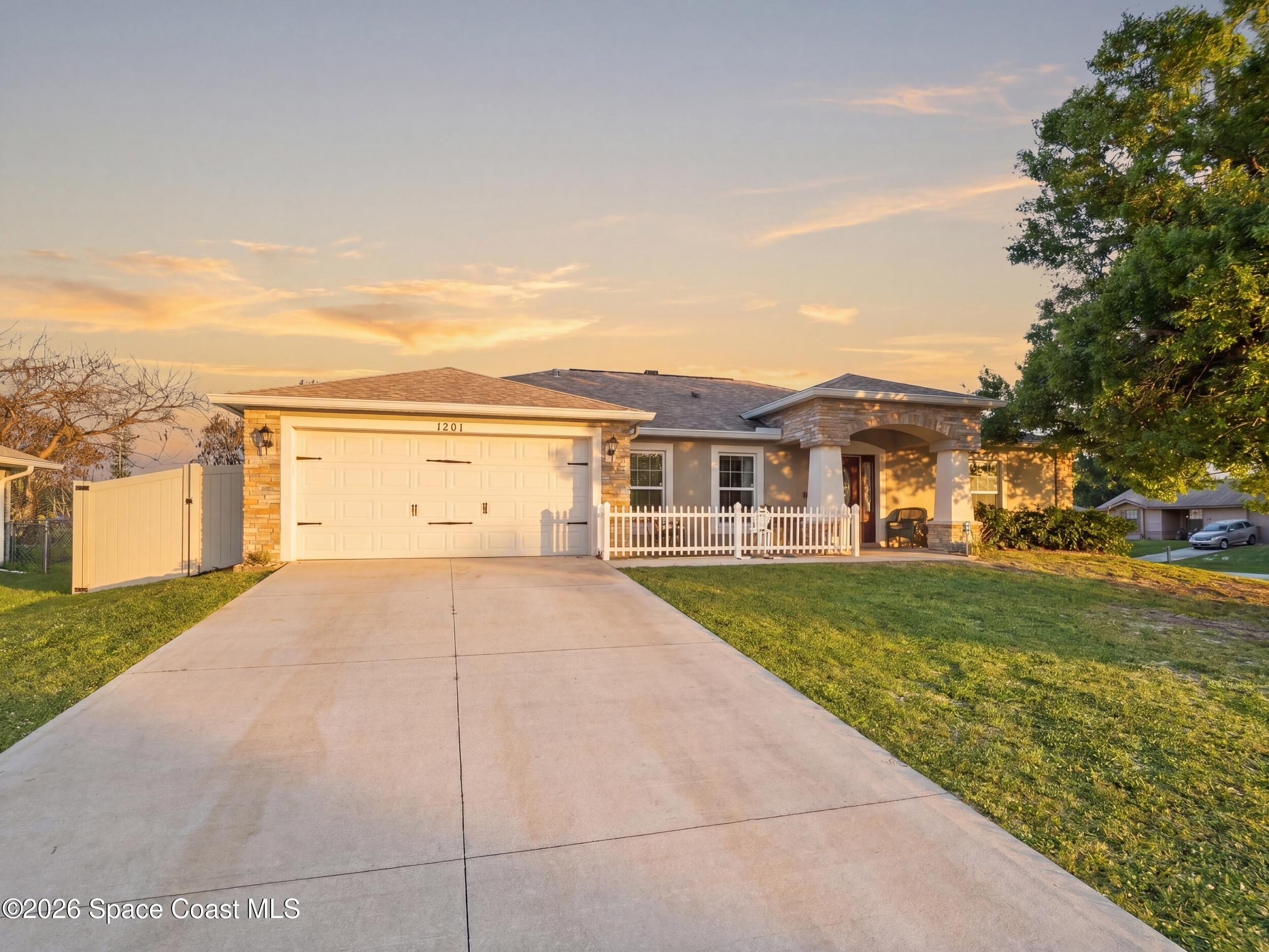 1201 Roslyn Avenue NW