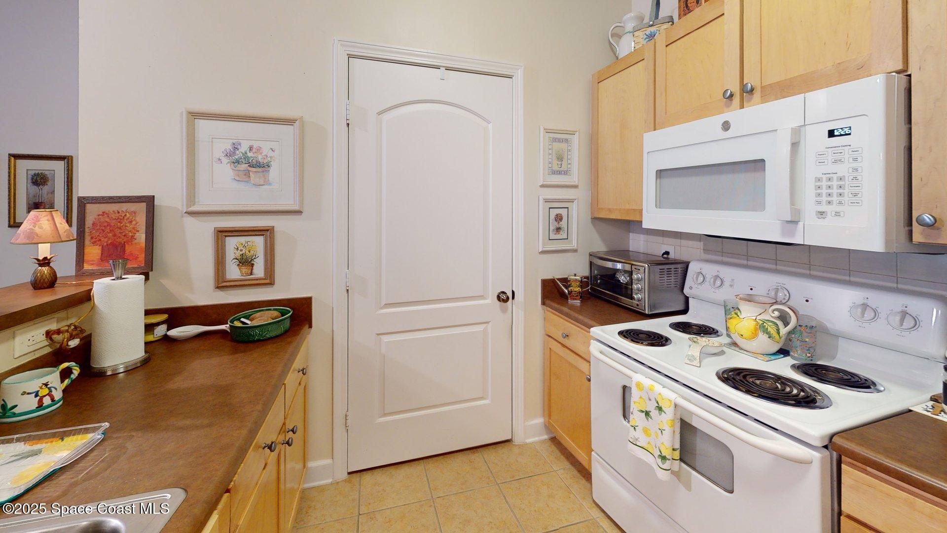 6461 Borasco Drive 1805