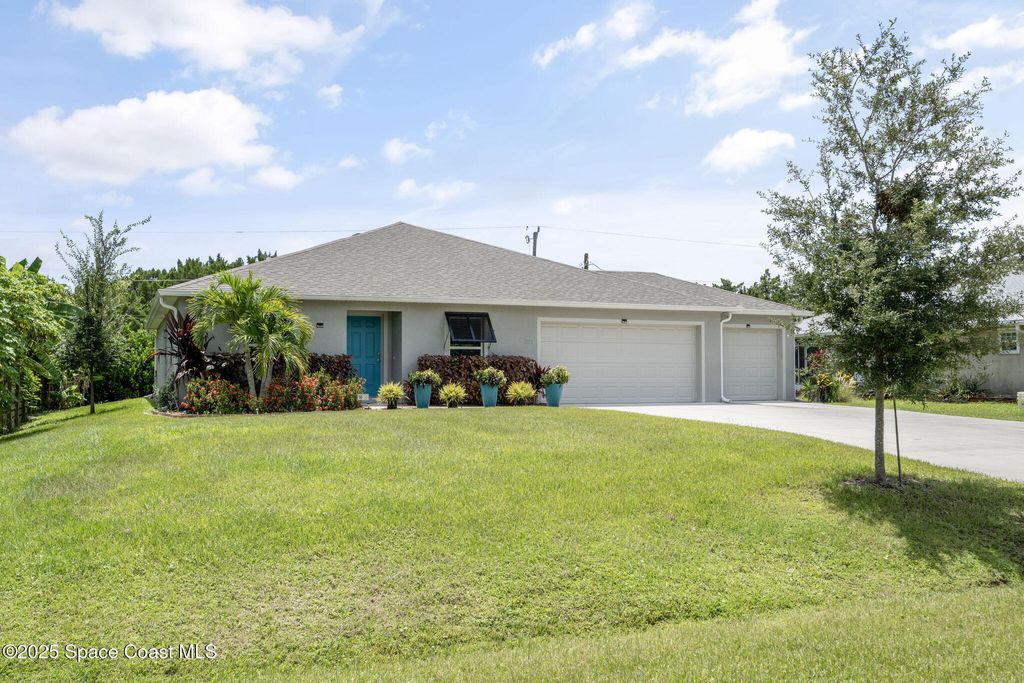 Photo of 1119 Blossom Drive, Sebastian, FL 32958 (MLS # 1056005)