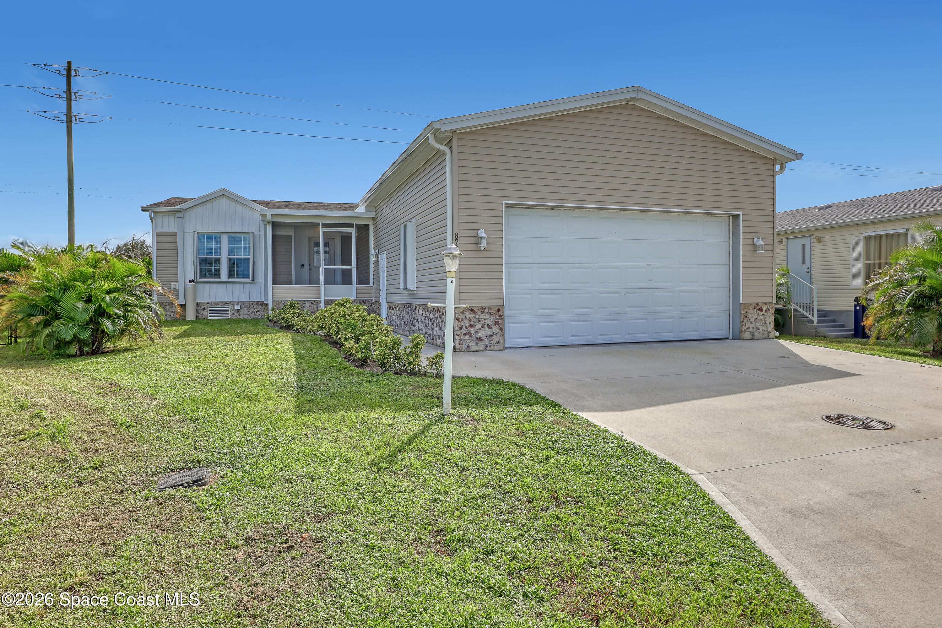 879 Laurel Circle