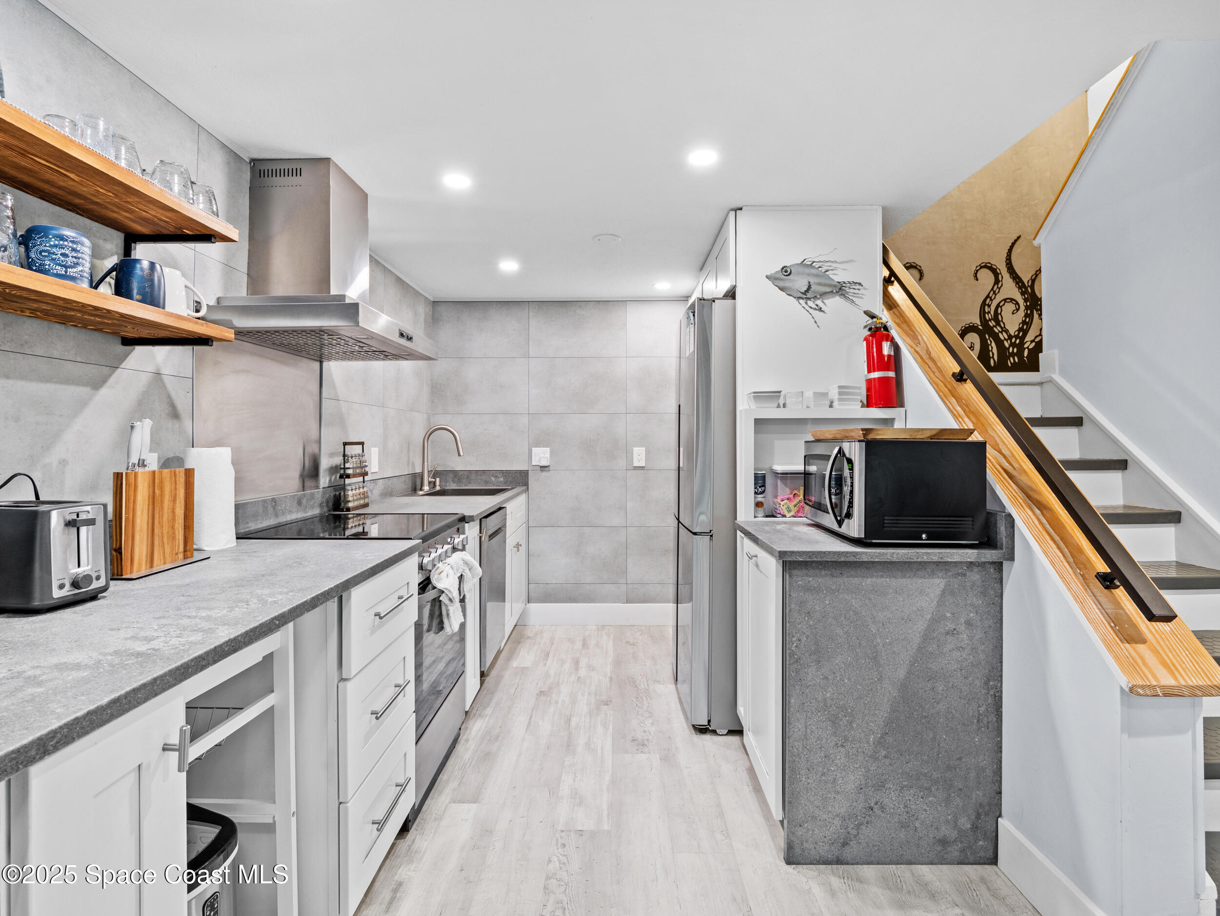 8600 Ridgewood Avenue 3310