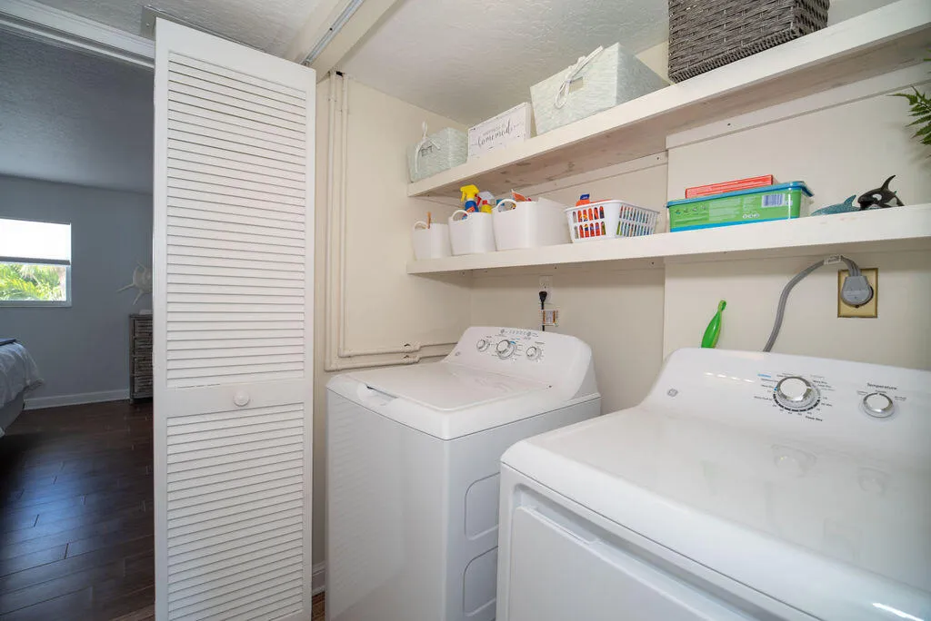 Indialantic, Florida 32903, United States, 2 Bedrooms Bedrooms, ,2 BathroomsBathrooms,Residential,Active,84356