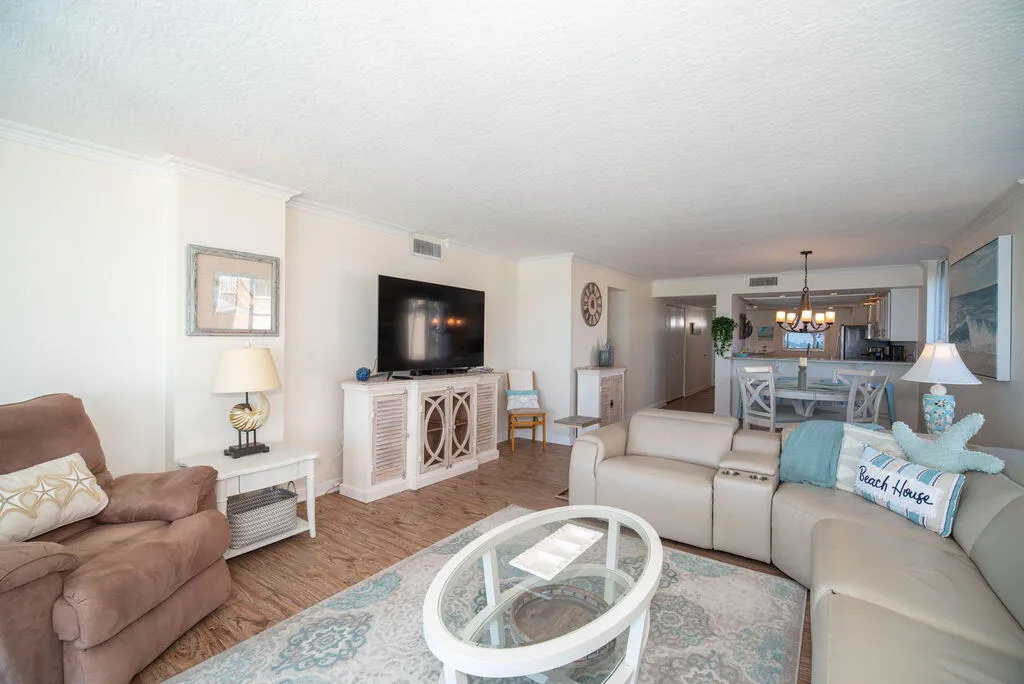 Indialantic, Florida 32903, United States, 2 Bedrooms Bedrooms, ,2 BathroomsBathrooms,Residential,Active,84356