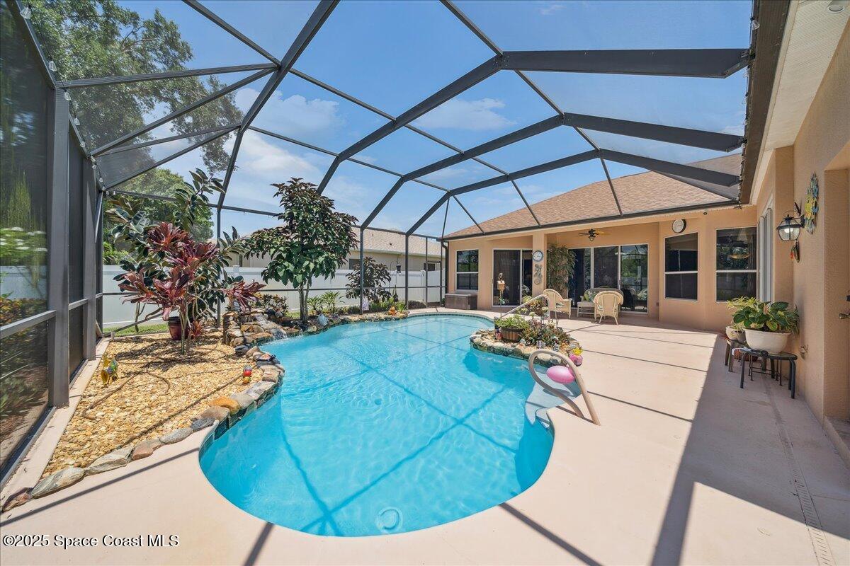 3616 Peninsula Circle