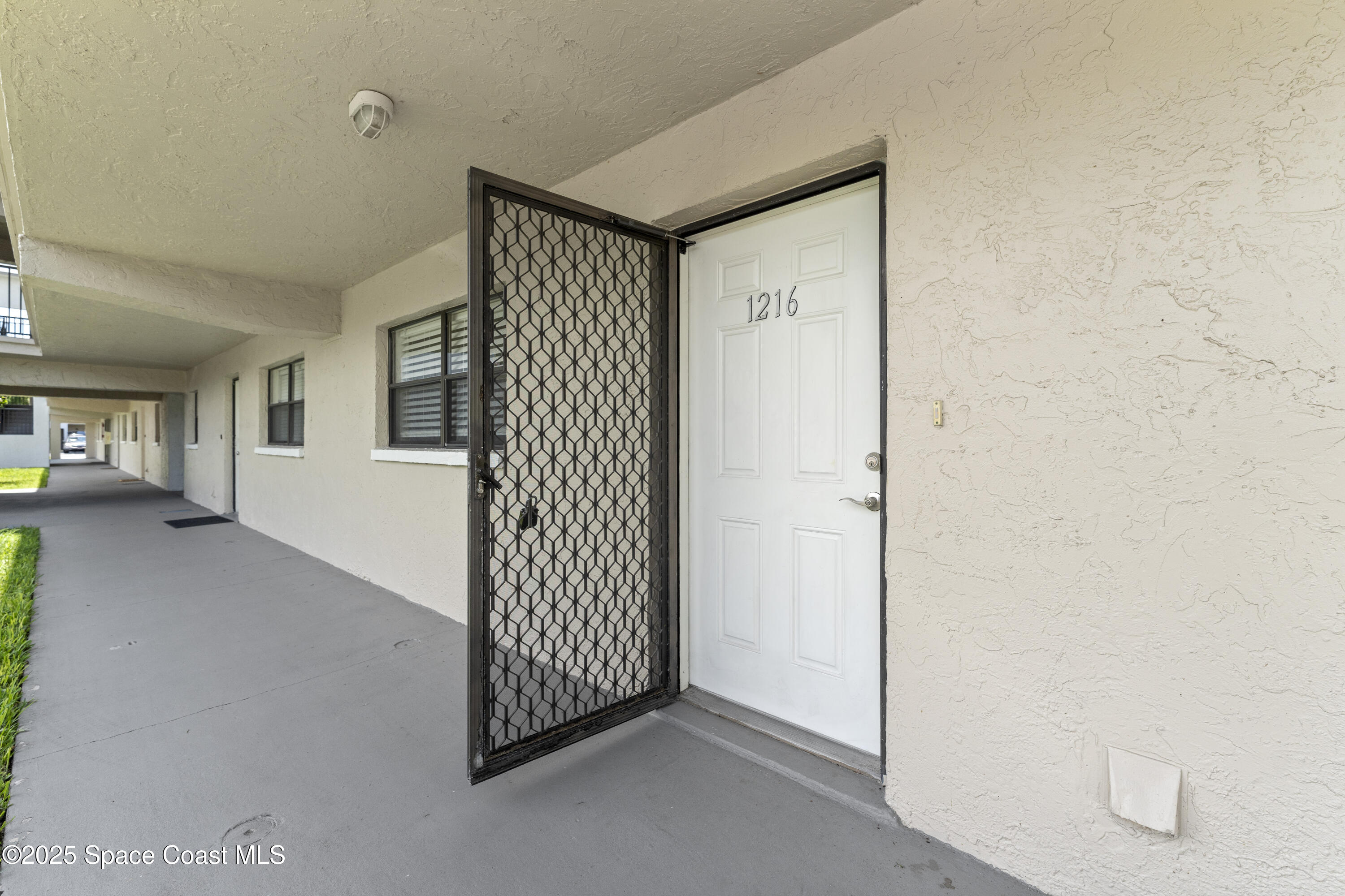 305 Tangle Run Boulevard 1216