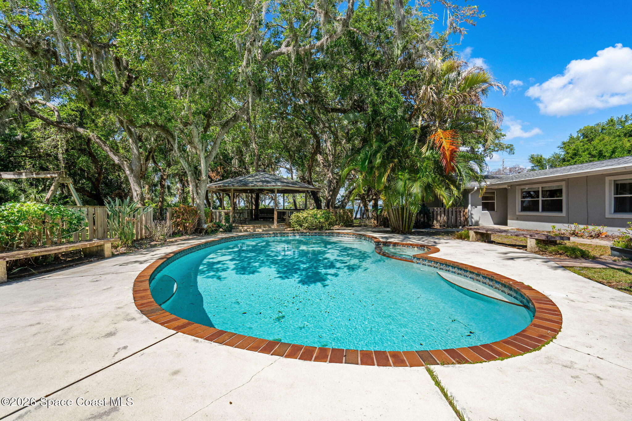 9650 S Tropical Trail