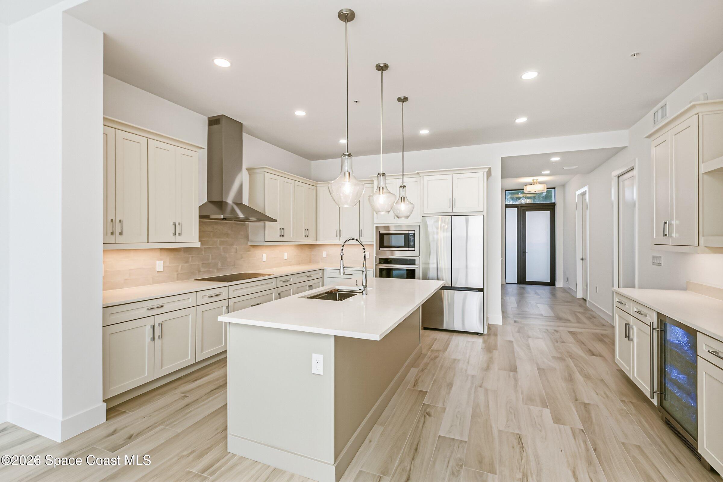 225 Strand Drive 204