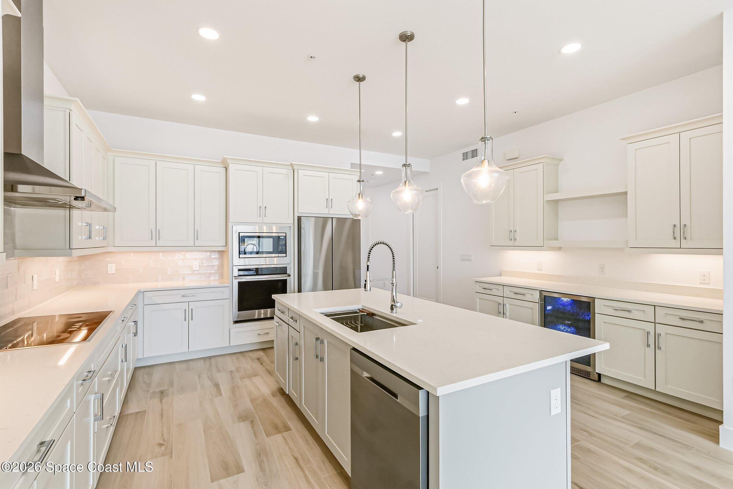 225 Strand Drive 204