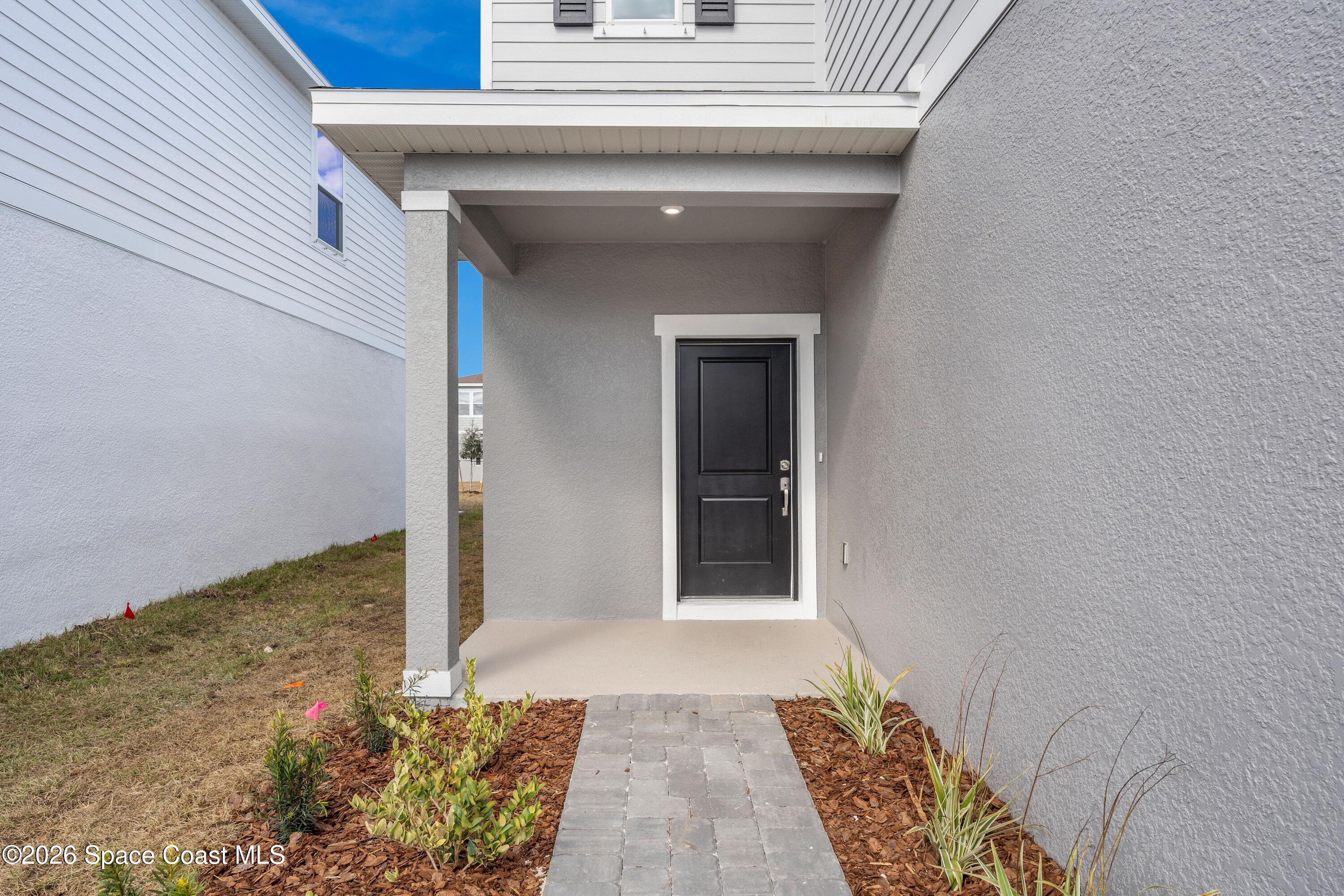 897 Castleford Avenue NE