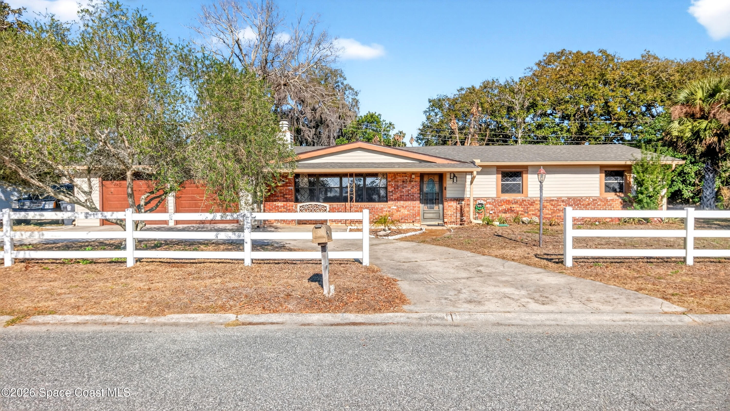 4425 Carlysle Avenue